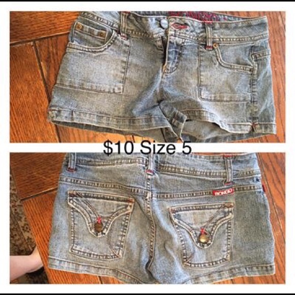 Shorts - Picture 3 of 4